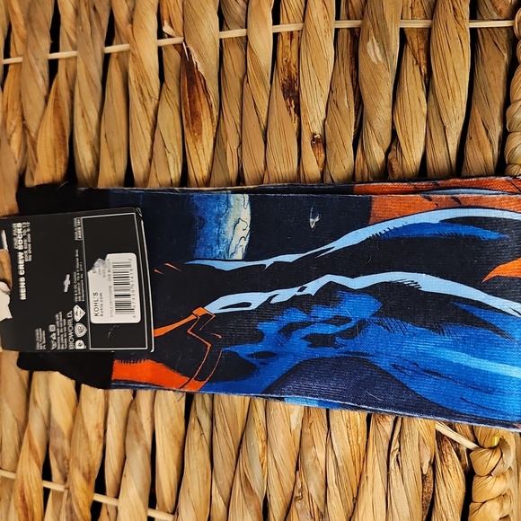 NWT Superman DC Comics Graphic Crew Socks Sz. 10-13 - Picture 2 of 3